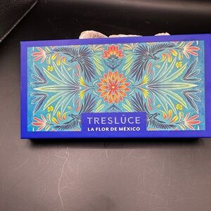 La Flor de México Eyeshadow Palette - Vibrant Colors
